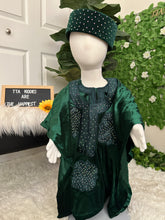 Load image into Gallery viewer, Luxury 4pcs velvet stoned Agbada for a boy
