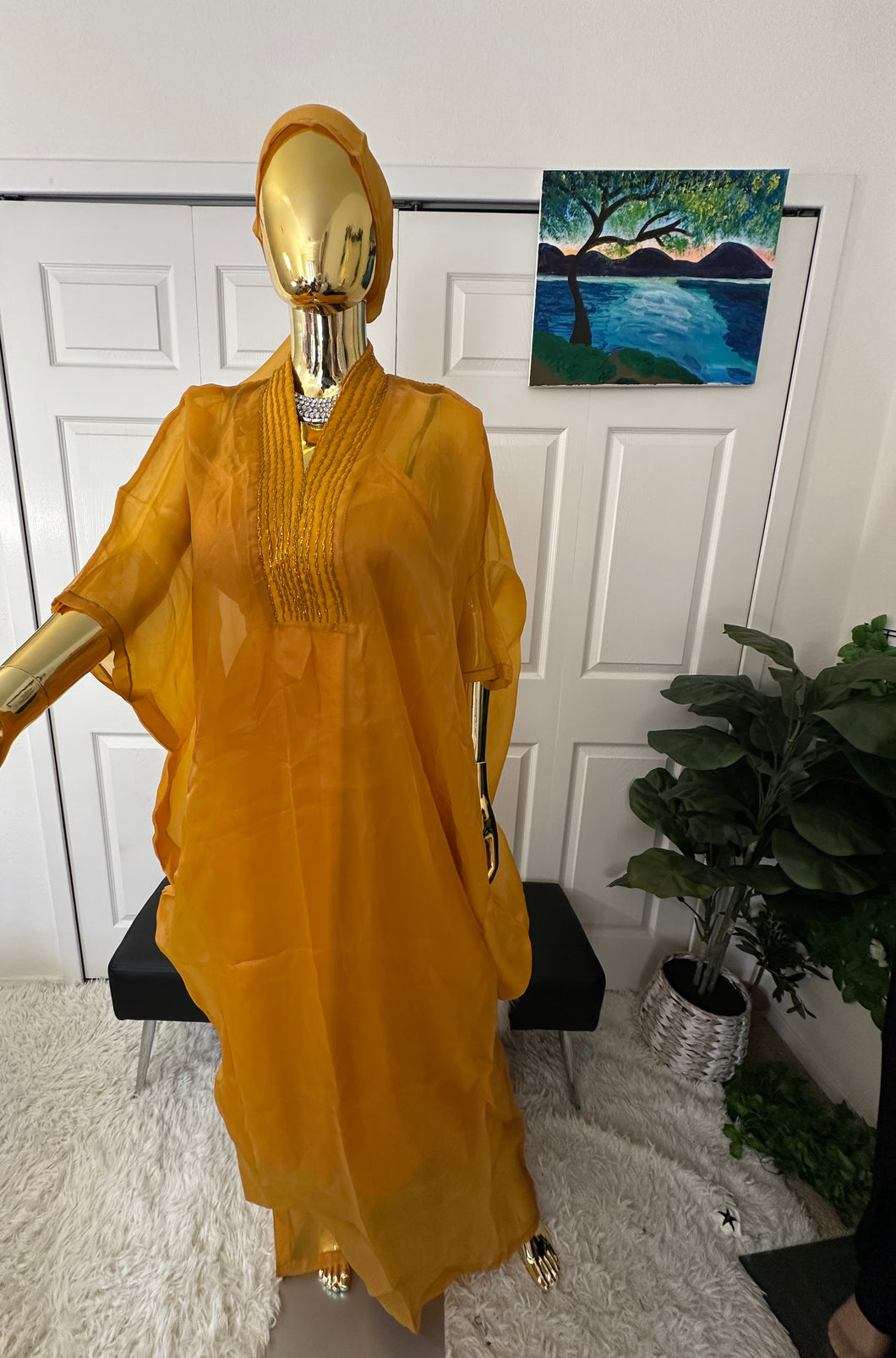Elegante beaded organza bubu with inner