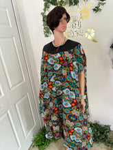 Load image into Gallery viewer, Beautiful Ankara Kimono cape style jacket
