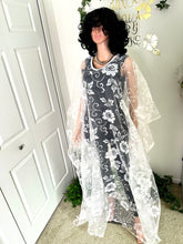 Load image into Gallery viewer, white Net Lace Bubu dress without inner
